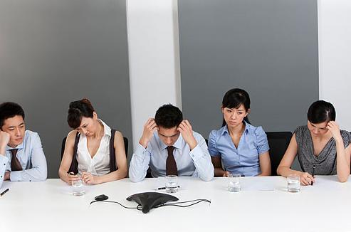 公關(guān)公司的媒介人員為誰做事？