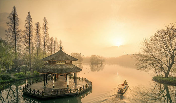 中國(guó)詩(shī)人的邀請(qǐng)函 現(xiàn)代人是寫不出來(lái)的